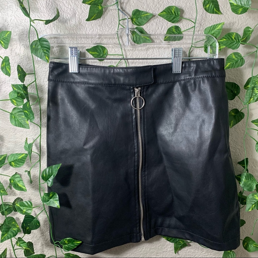 Forever 21 Black Faux Leather Mini Skirt